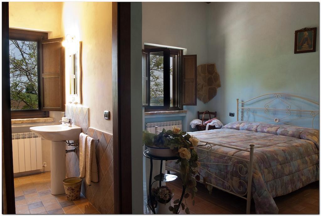 Il Casale Di Aurora Country House Colmurano Ruang foto
