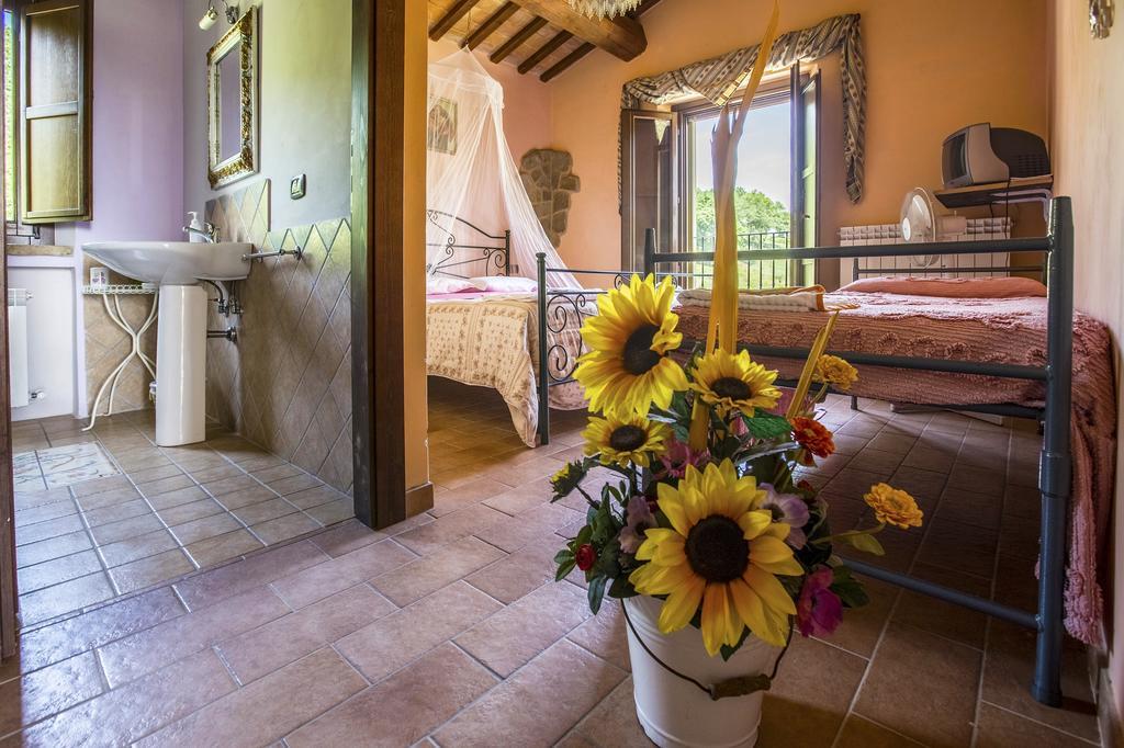 Il Casale Di Aurora Country House Colmurano Bagian luar foto