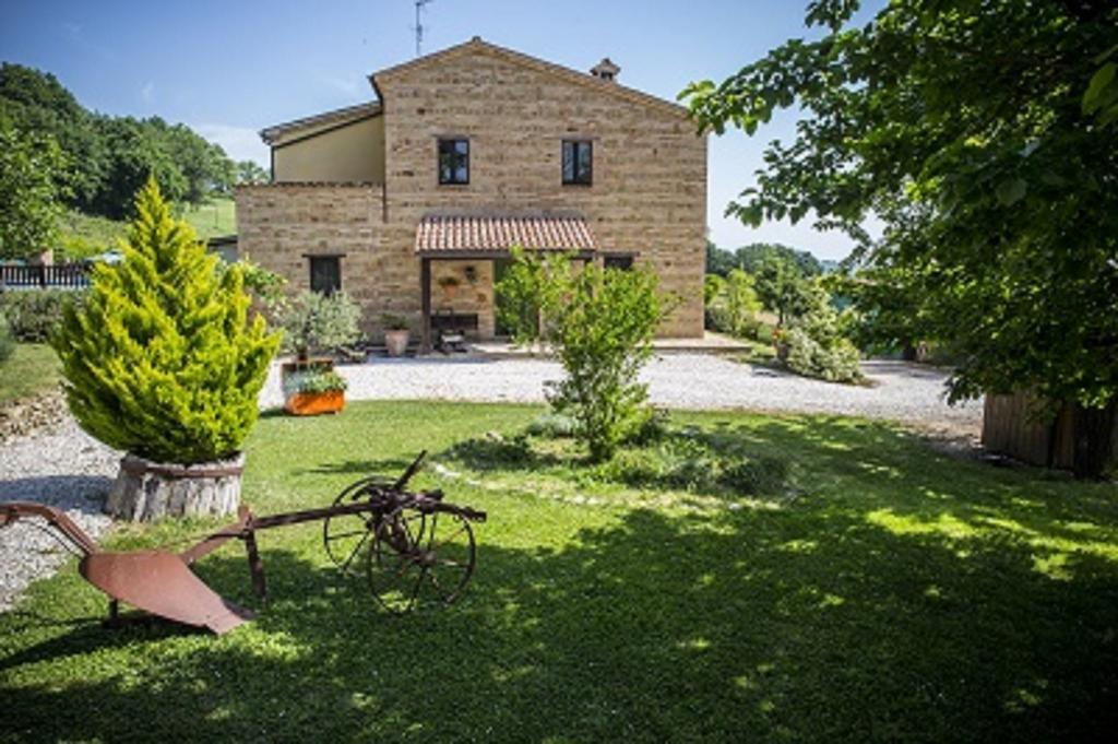 Il Casale Di Aurora Country House Colmurano Bagian luar foto