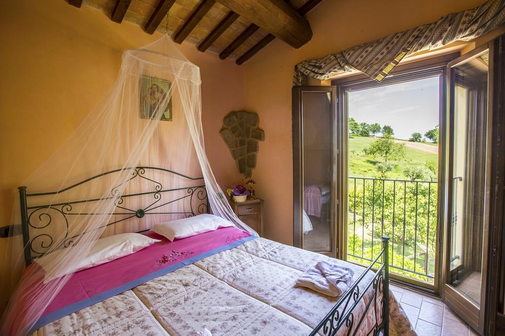 Il Casale Di Aurora Country House Colmurano Bagian luar foto
