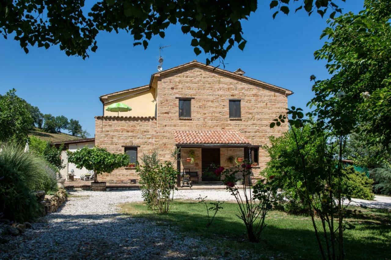 Il Casale Di Aurora Country House Colmurano Bagian luar foto